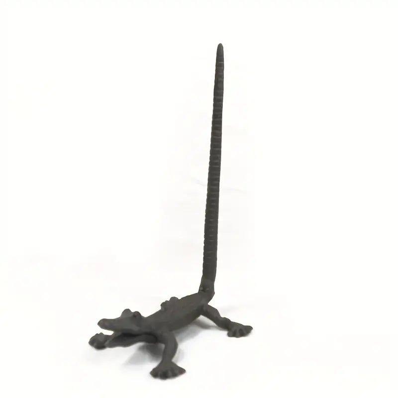 🐊 Cast Iron Alligator Paper Towel Holder – Rustic Kitchen Countertop Stand | Novelty Gator Home & Bar Decor
