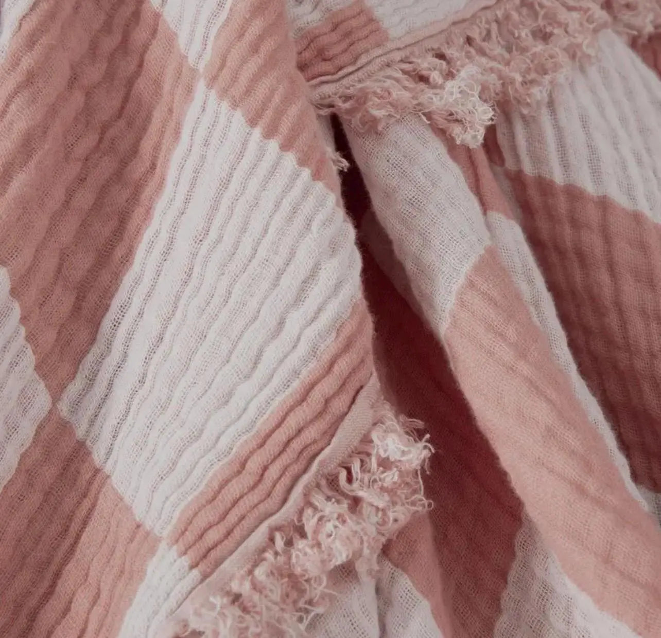 Summer Lightweight Blanket - Alligator Rose Co