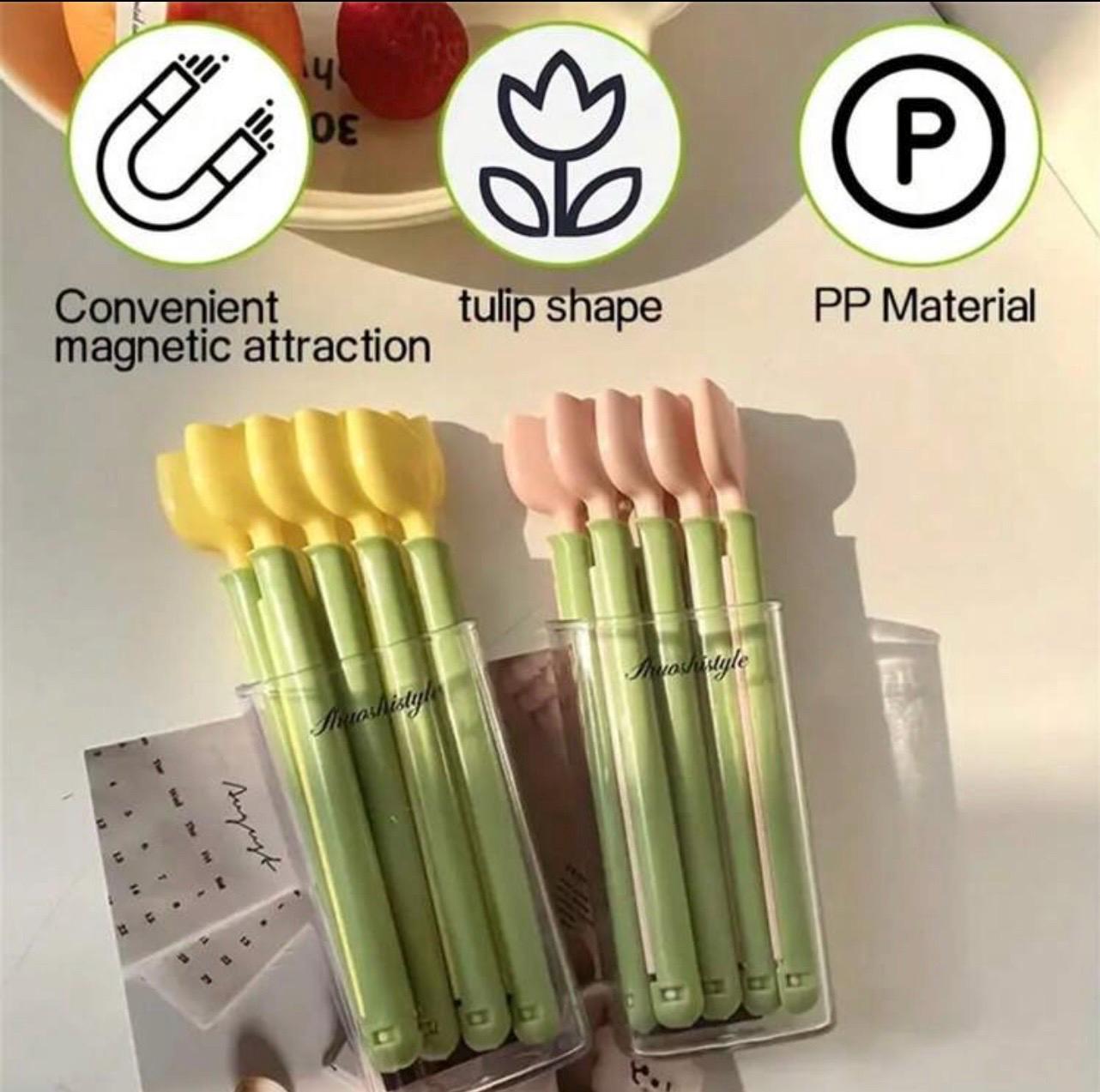 Tulip Flower Bag Clips – Set of 5 Magnetic Sealing Clips with Holder for Kitchen
