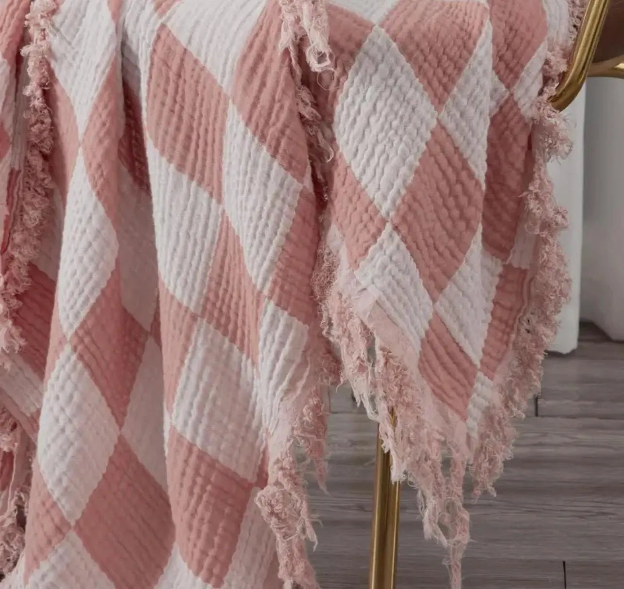 Checkered Muslin Lightweight Throw Blanket – Soft Cotton with Fringe in Pink or Gray